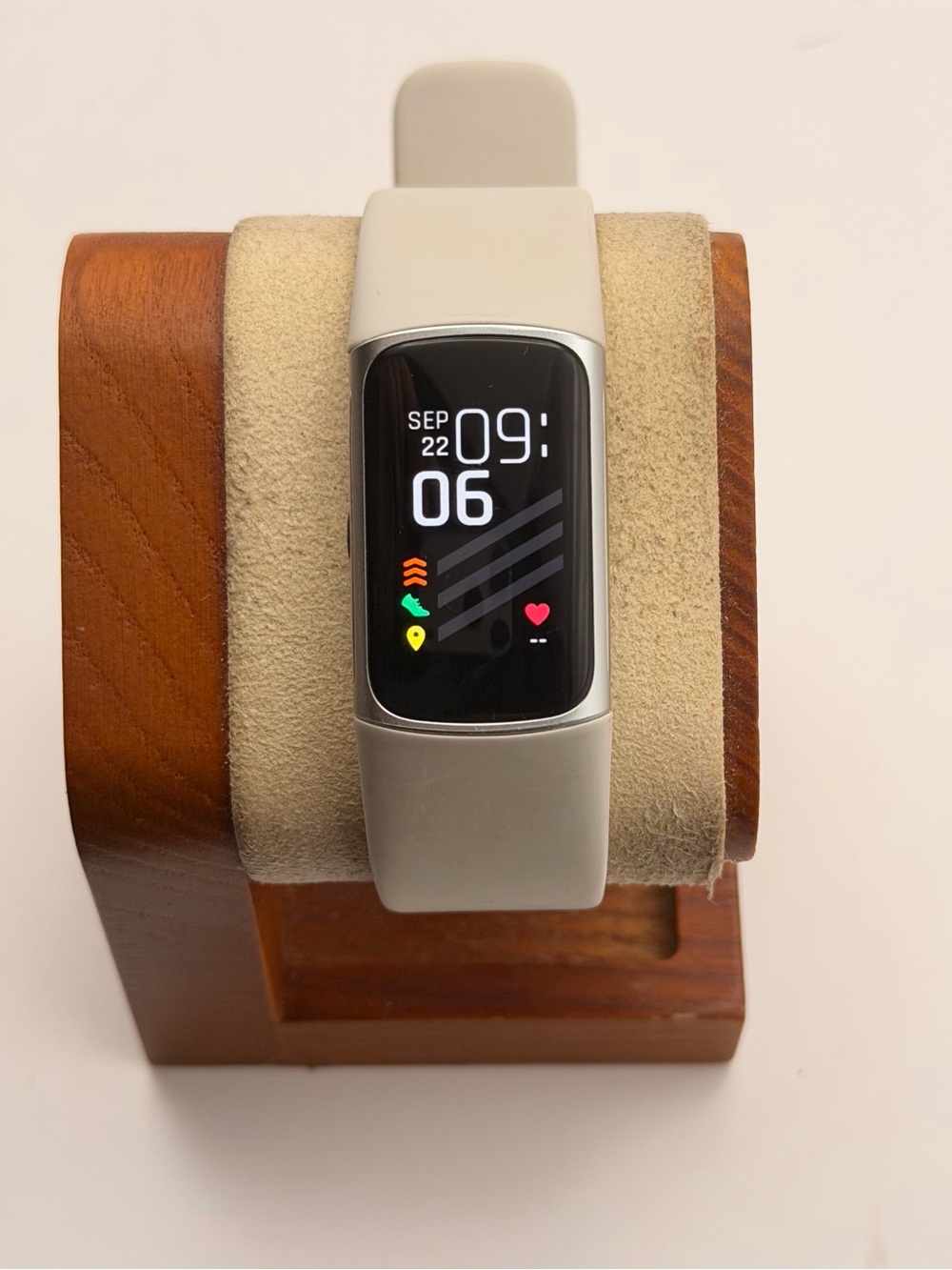 Fitbit Charge 6, Very Good, Charger Included, Tested, Latest Model, Smartwatch